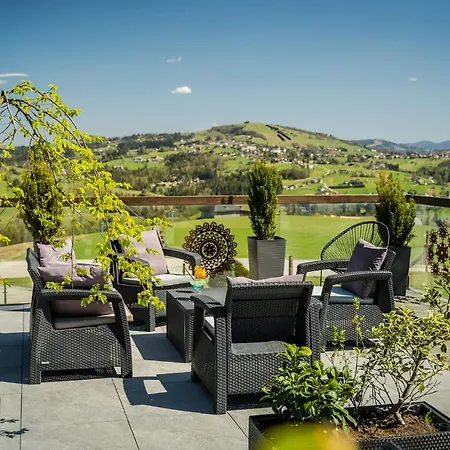 Zloty Gron & Lägenhetshotell