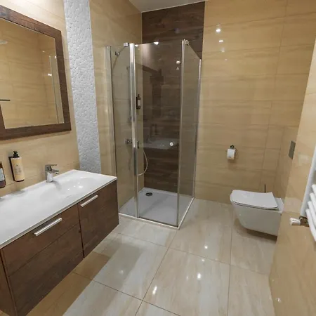 Zloty Gron & Lägenhetshotell