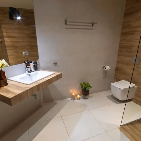 Zloty Gron & Lägenhetshotell 4*