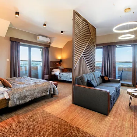 Zloty Gron & Apartahotel 4*