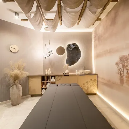 Zloty Gron & Lägenhetshotell 4*